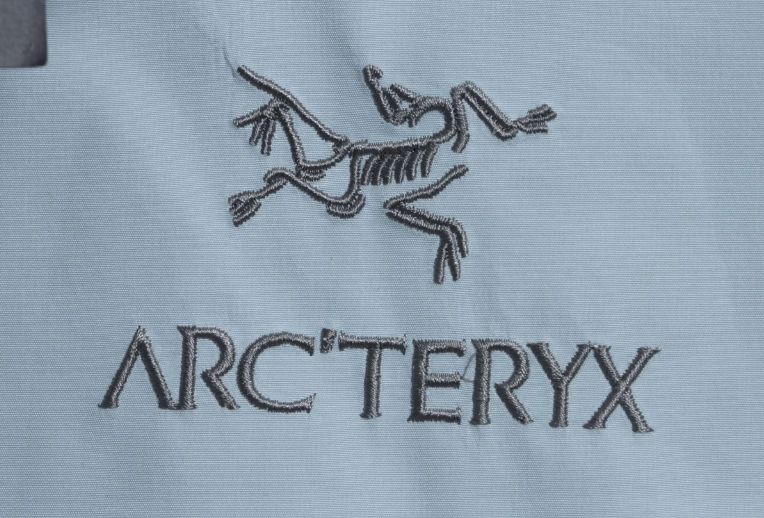 始祖鸟“风波”后的财报：增长依旧，但隐忧